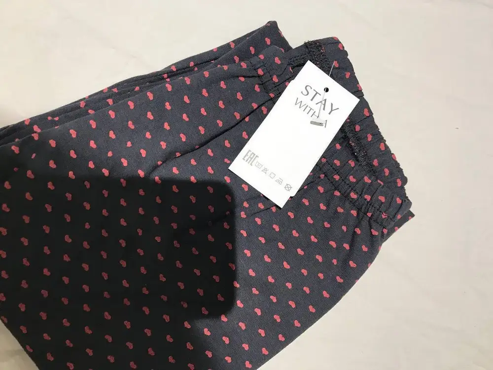 Классные лосины, ткань очень приятная. Будем смотреть как носятся.