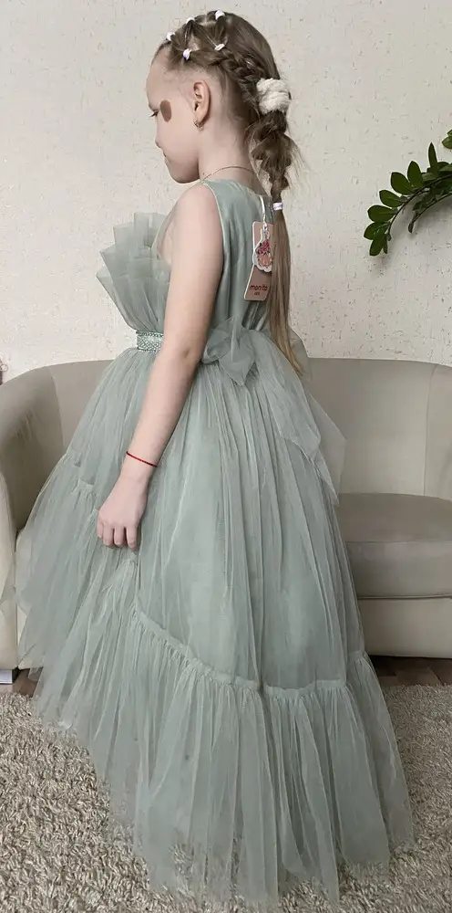 Платье шикарное😍 на рост 128 взяли 140 ))