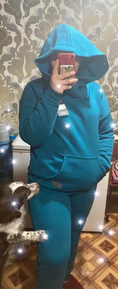 Классный, мягкий, размерной сетке соответствует, капюшон глубокий