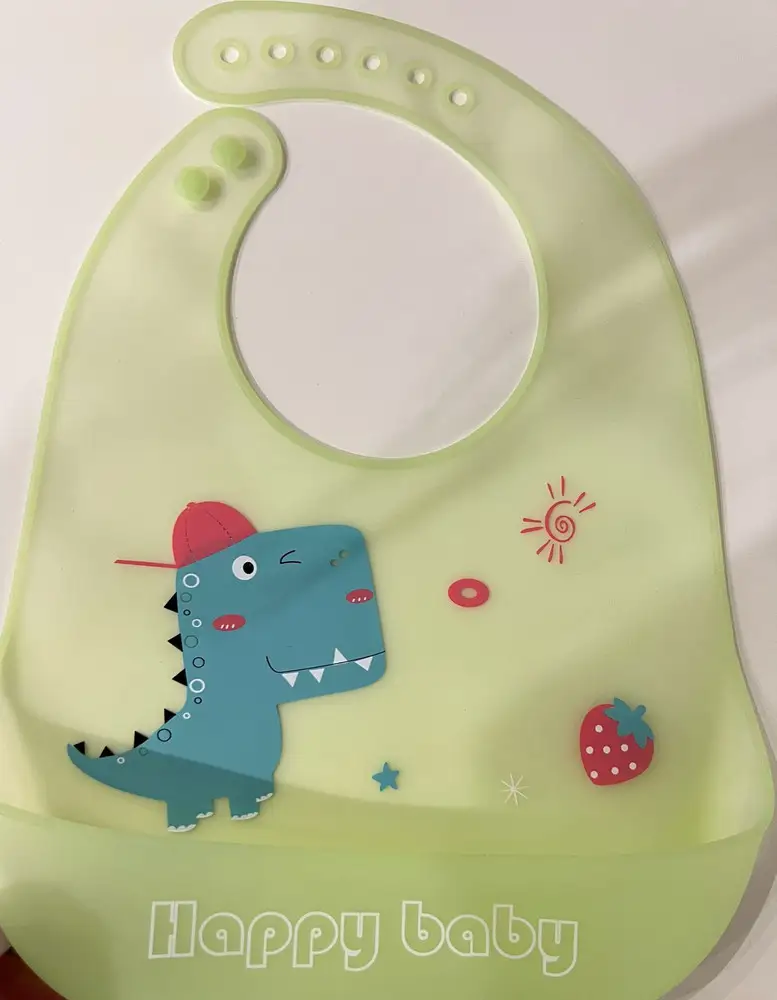 Мягкий, удобный. Легко моется, без запаха. Продавца рекомендую!!!